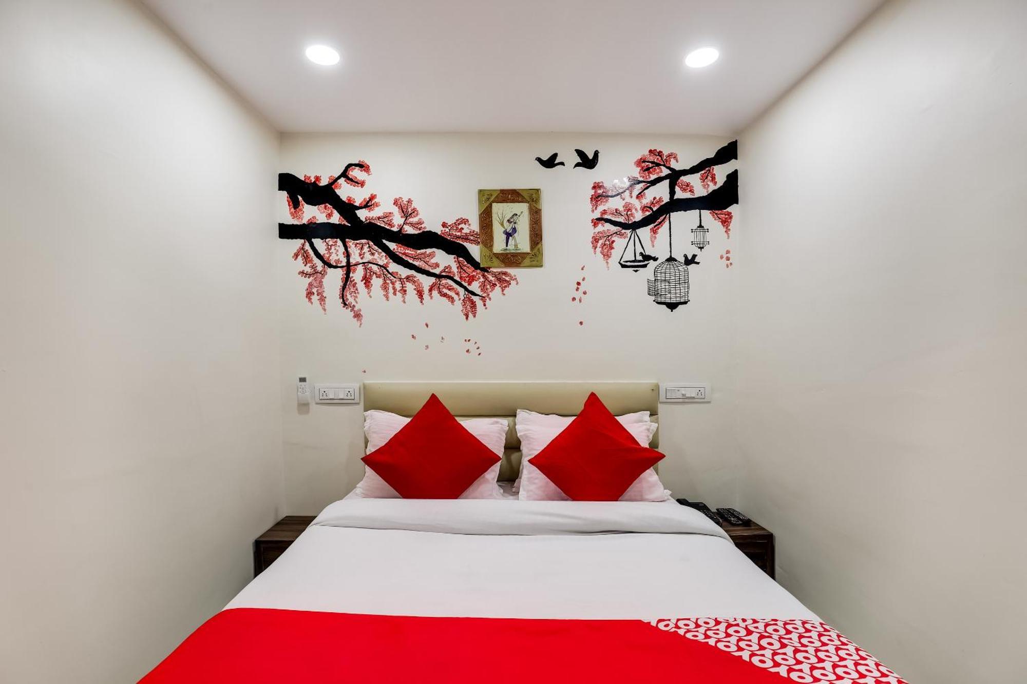 Collection O Hotel Alice Ahmedabad Exterior foto